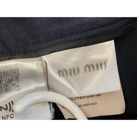 Miu Miu Black Pleated Skirt With Adjustable Waist Belt & Gold Clasp Closure - Picture 12 of 16